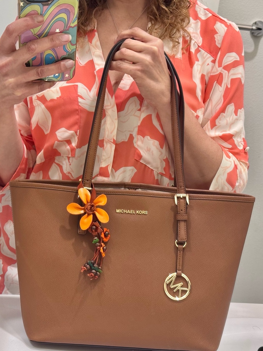 Michael Kors Jet Set travel tote in luggage brown saffiano leather - Picture 11 of 17